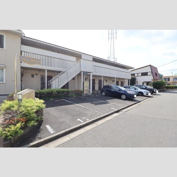 アルコバレーノ 駐車場