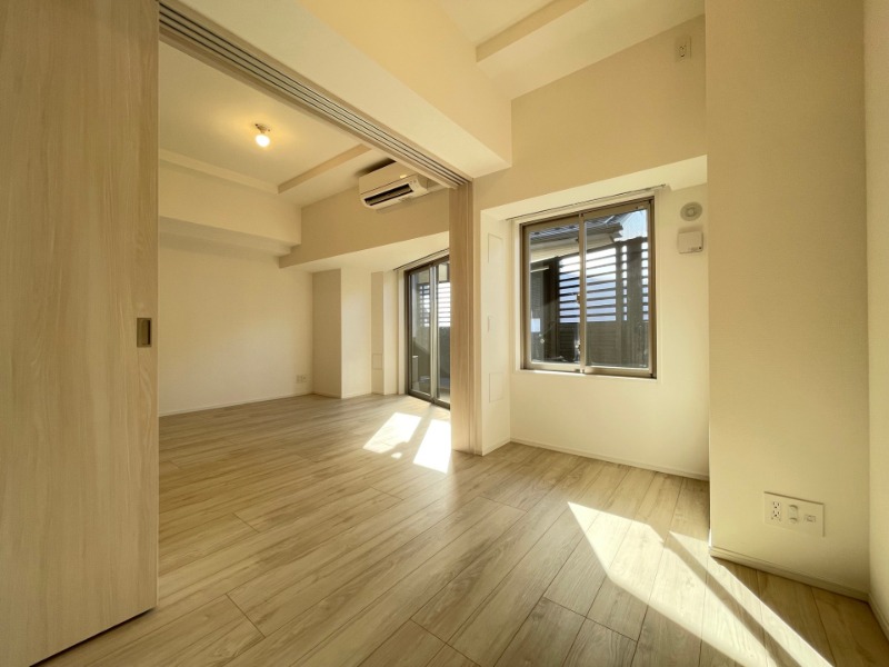 ドゥーエ王子神谷1階 寝室