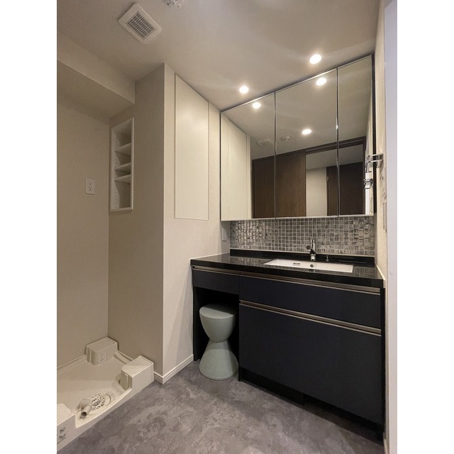 クレストコート白金高輪1002号室 内観