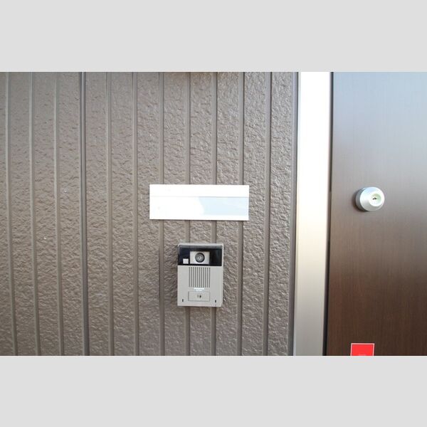 ムーンドレイク305号室 玄関横にもモニター付きインターホン!