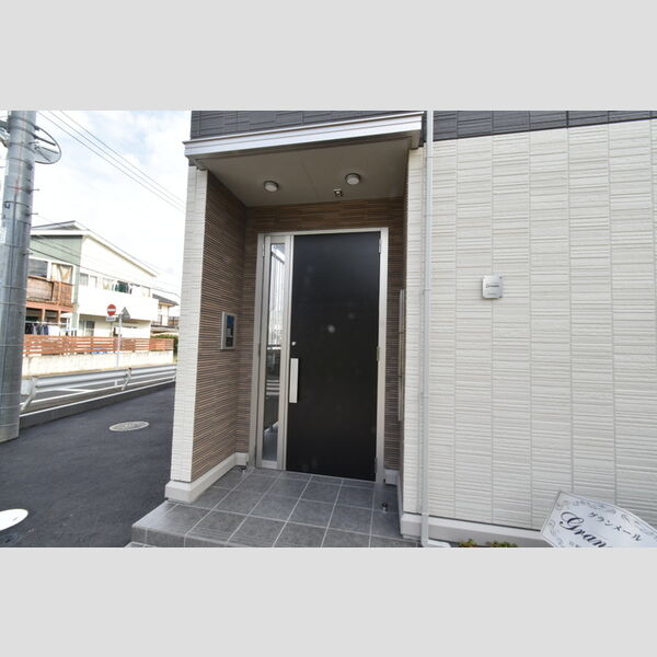 グランメール301号室 エントランス