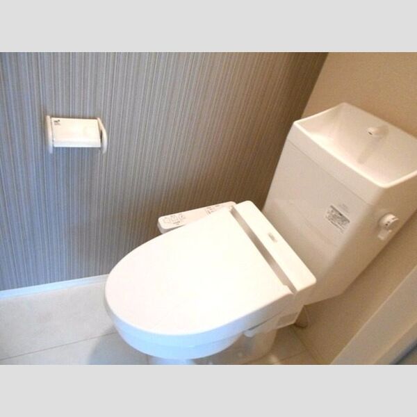 パークハウスⅥ102号室 温水洗浄暖房便座