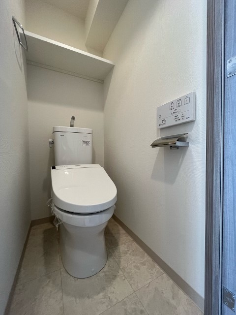 ガーラ・プレシャス川口並木 シャワートイレ（壁掛けリモコン式）