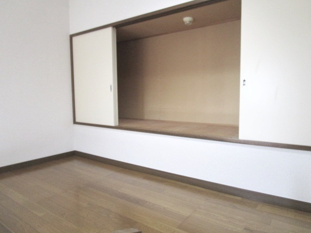 エスポワールASAHI ロフト収納