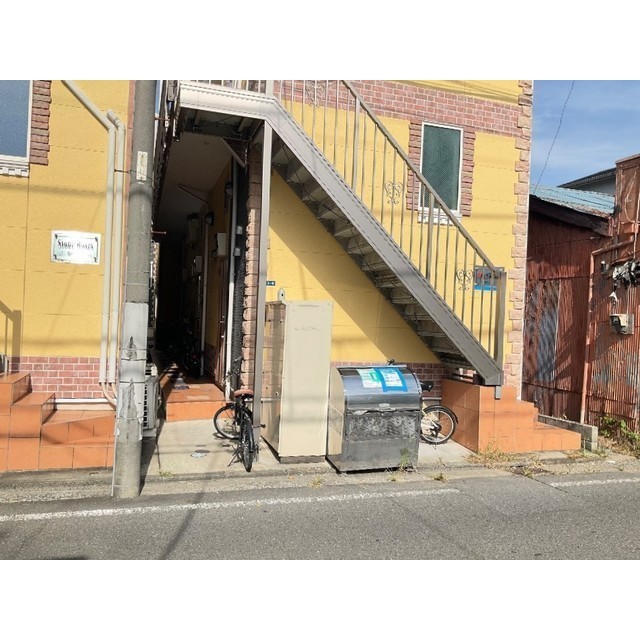 ユナイト根岸ハッピーマンデーズ 外観