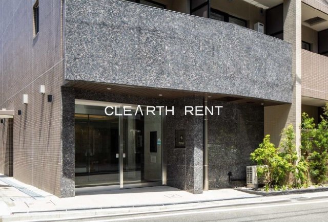 コンシェリア横濱山手 ＴＨＥ ＲＥＳＩＤＥＮＣＥ2階 明るいエントランス