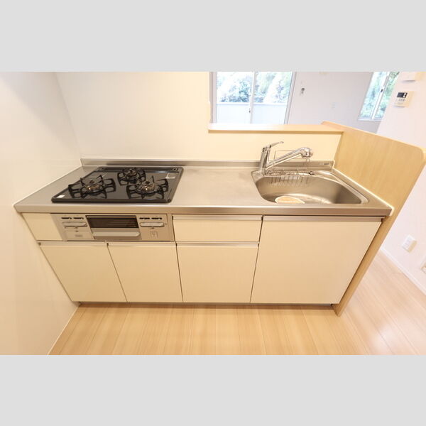 ステラ 対面式3口ガスコンロ付システムキッチン