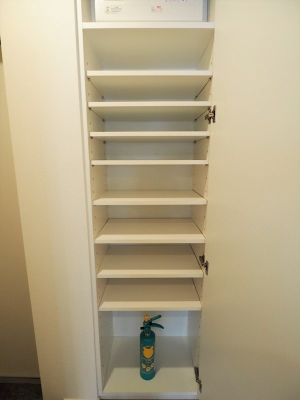 レジディア大井町2階 収納