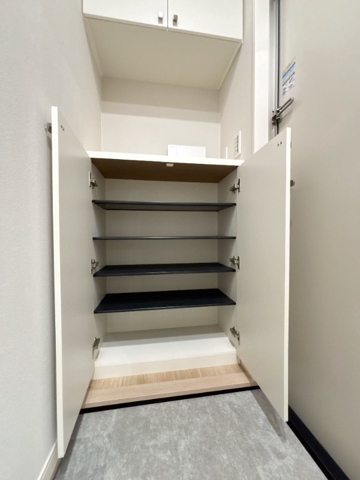 カーサ・ソンリエンテ1階 玄関