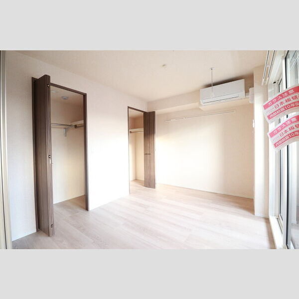 シェーンブルーメ横浜306号室 リビング