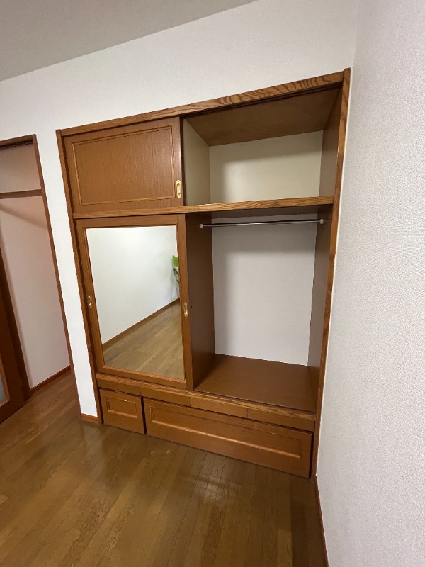 サンライズハウスA棟1階 クローゼット