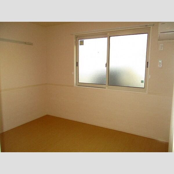 ヴェルデ コリーナ　壱番館103号室 居室