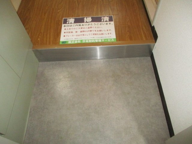 スカイコート新宿落合第４ 玄関