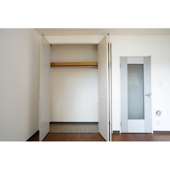 Ｙ’Ｓ　ＨＯＵＳＥ0102号室 クローゼット