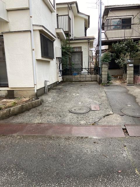 【北欧カフェハウス】デザイナーズリノベ戸建 敷地内駐車場があり荷物の積み下ろしも便利！！