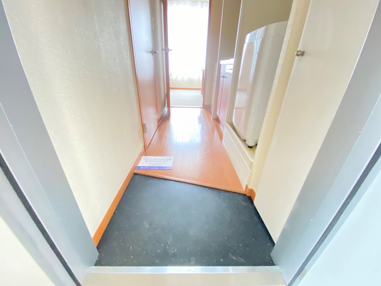 レオパレスエトワール松原 玄関