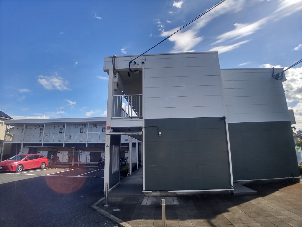 レオパレスプチ・フルールⅡの外観画像