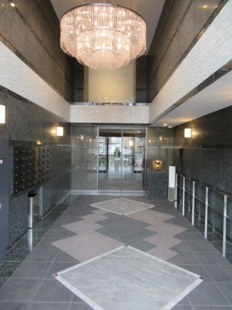 ルーブル新高島平6階 エントランス