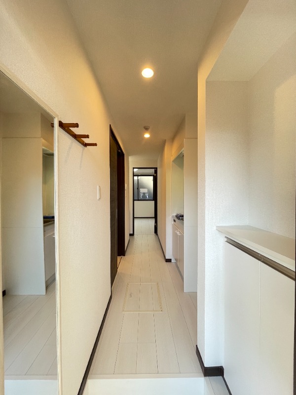 マーレ明大前1階 玄関