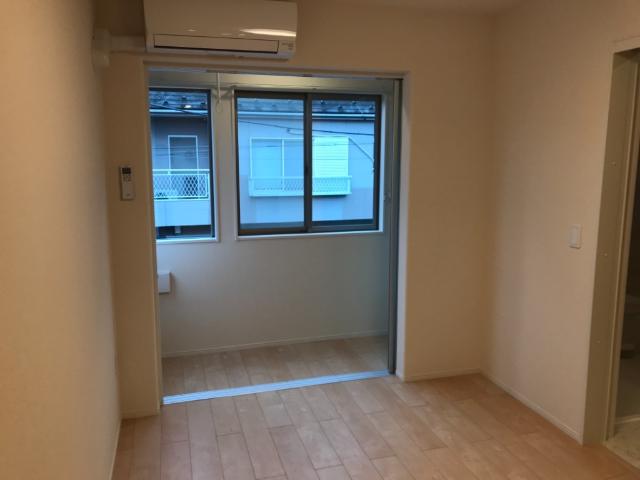 ルアナ201号室 リビング