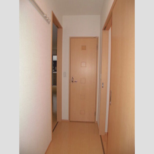 ミカサ スカサ102号室 玄関