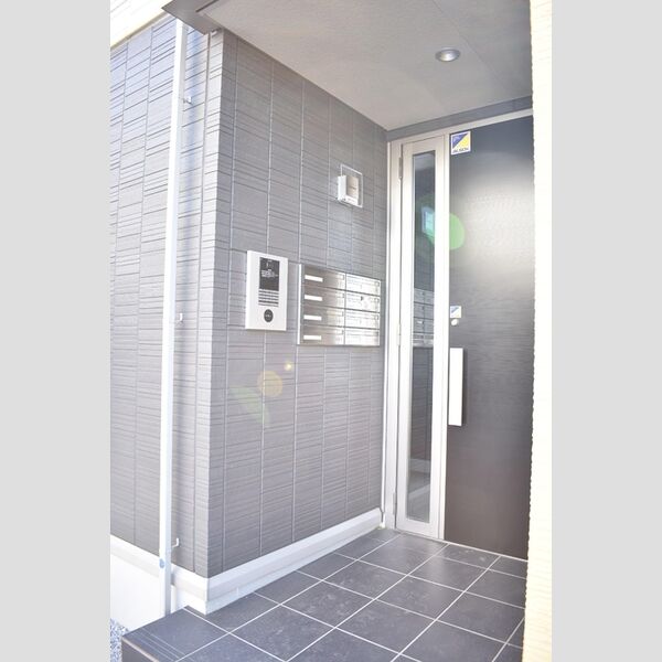 My Coronet　A202号室 エントランス