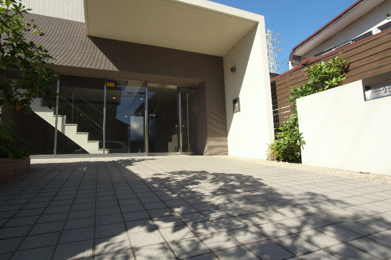 クレール和泉 エントランス