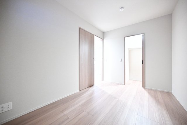 アトラスシティ千歳烏山グランスイート　杜ノ棟3階 洋室1