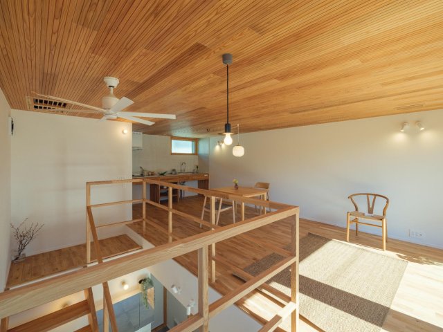 Kizuki Terracehouse 川和台 上下にあるエアコン＋吹き抜けで、1年中、全空間快適に過ごせる
