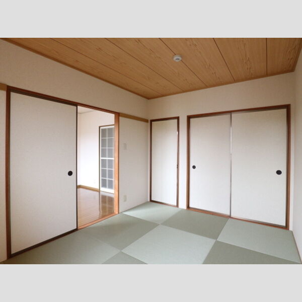 ファーストコーポⅡ205号室 和室