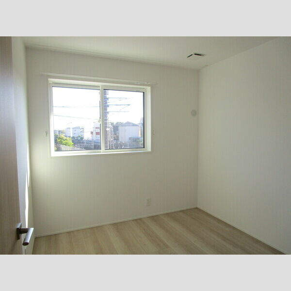 大野町2丁目戸建貸家A号室 洋室