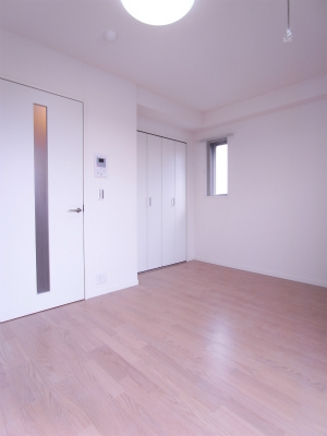 リブリ・First6階 内観