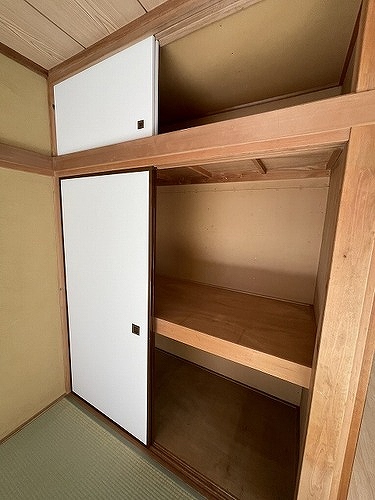 アテネハイツ 押入（和室）　内装後