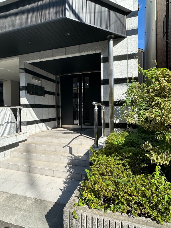 ディアレイシャス日暮里EAST エントランス