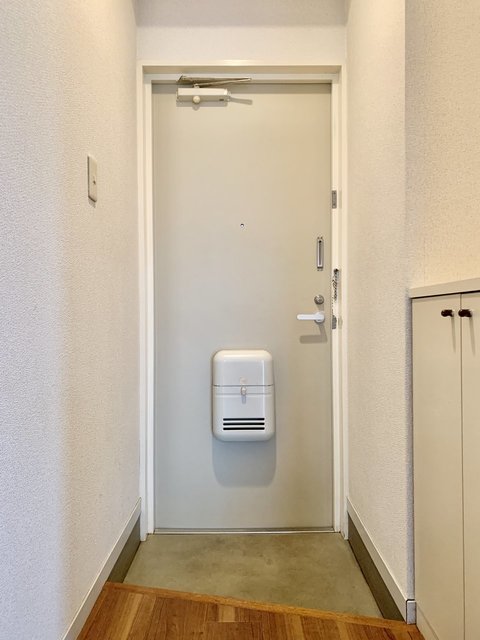 ルミエール旭ヶ丘 玄関