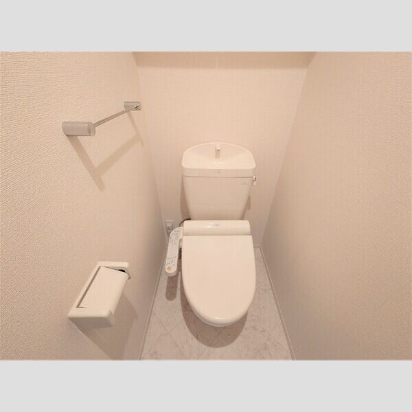 サウスユーコート202号室 温水洗浄暖房便座