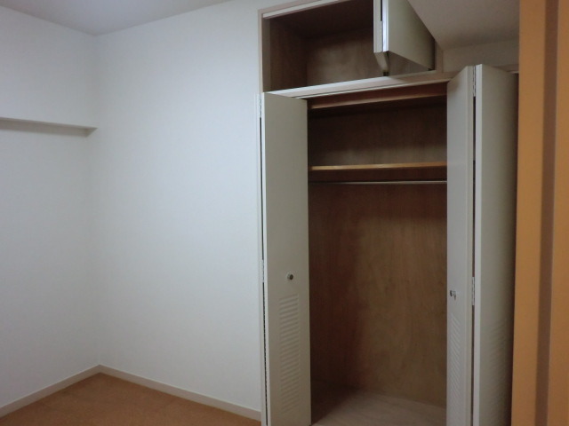 ラ・クラッセ西寺尾0214号室 収納２