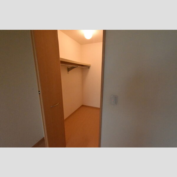 クレール四季彩の丘　六番館103号室 ウォークインクロゼット