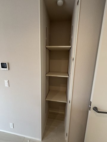 エントピア神明の杜Ｍｕｓａｓｈｉｋｏｓｕｇｉ0303号室 収納