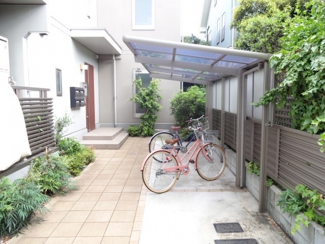 グラン・リヴェール自由が丘Ｂ棟0101号室 駐輪場