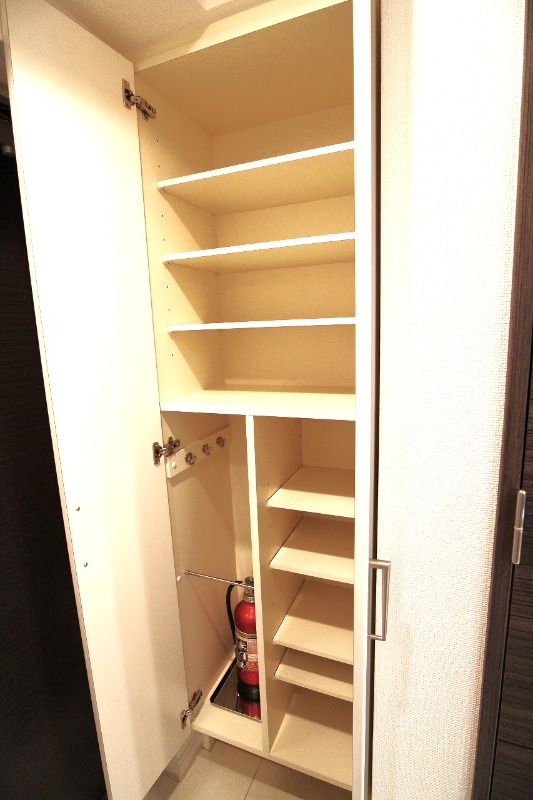 コンシェリア新宿North-One 玄関