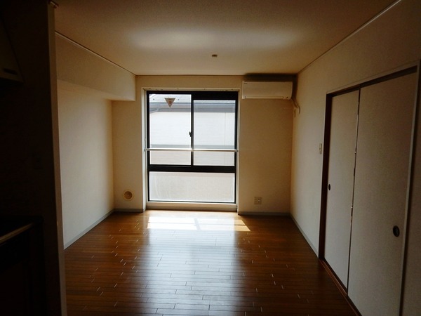 カーサ南流山 リビング