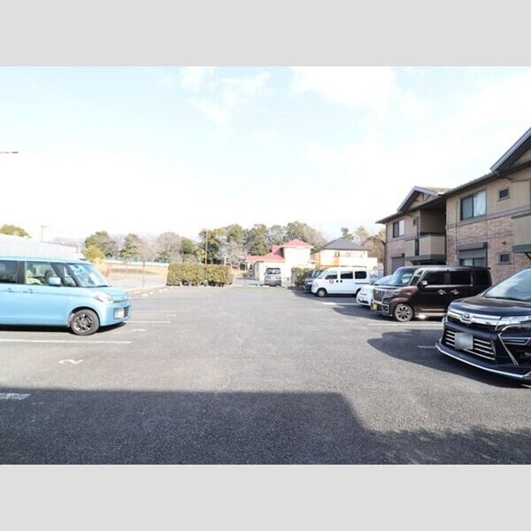 リビングタウンみずき　ABC 駐車場