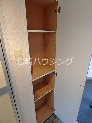 ハラスパジオ中野 玄関