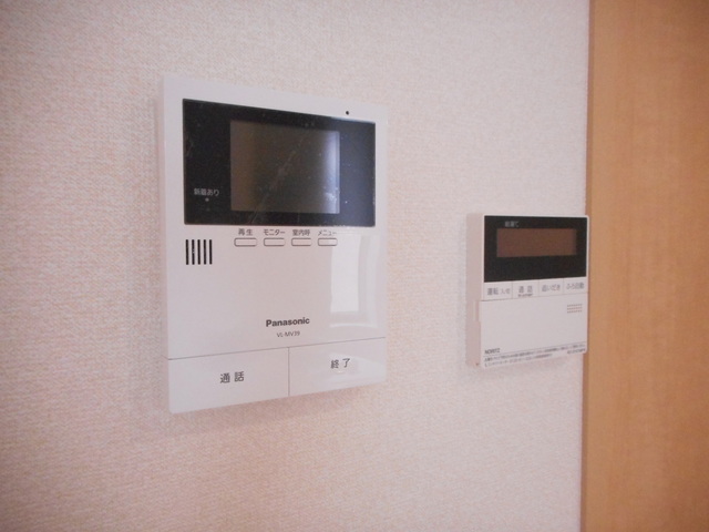 ラ・ヴィータ目黒0101号室 モニター付きインターホン
