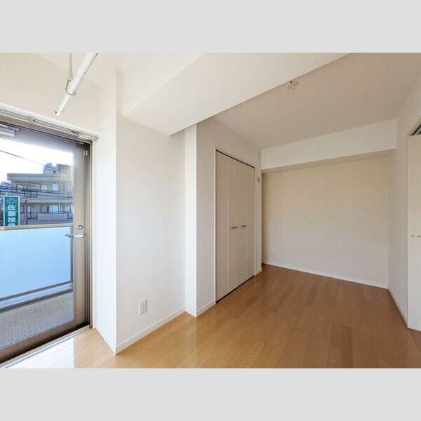 ラフレ東川口201号室 洋室