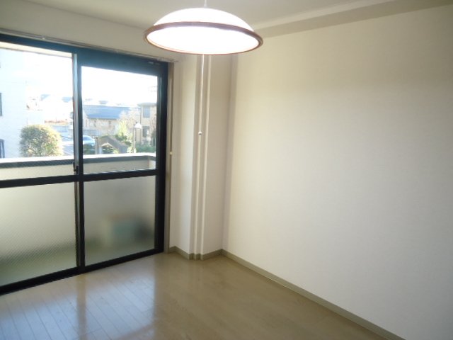 リリーベル 洋室