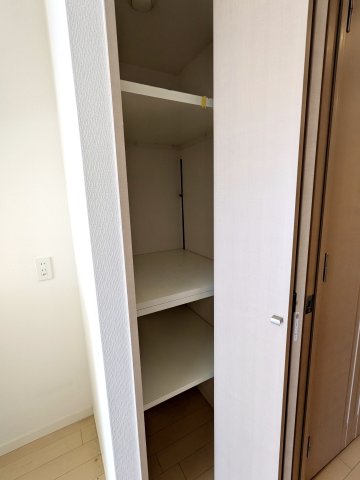 ガーデン代々木参宮橋402号室 収納