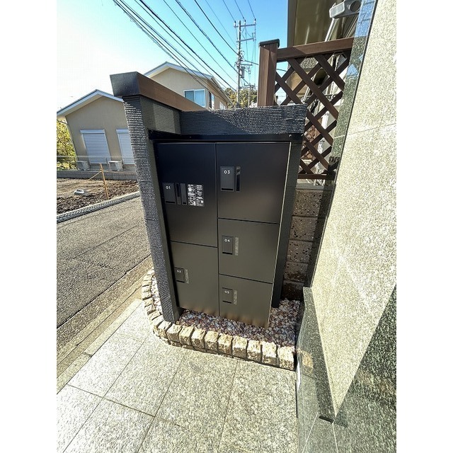 ベルデカーサ日吉102号室 宅配ボックス