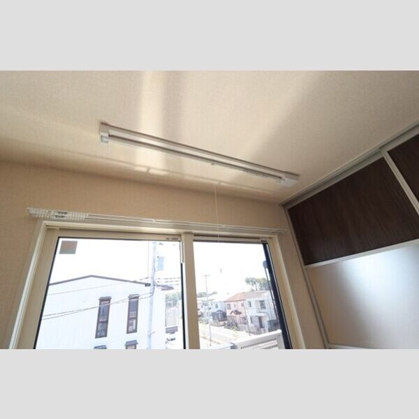 リリー　アネラ302号室 室内物干し